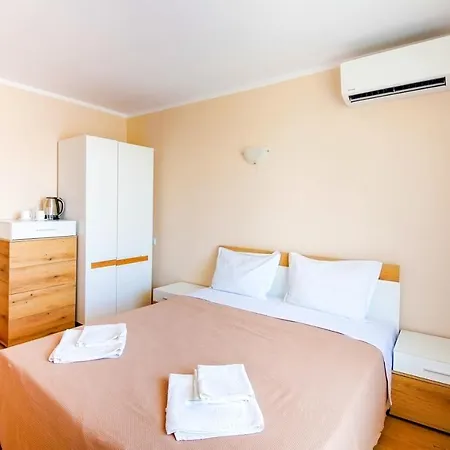 Guest house House With Garden Pomorie