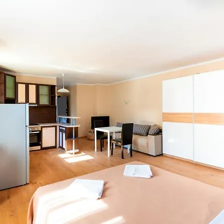 Guest house House With Garden