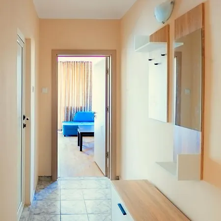House With Garden * Pomorie