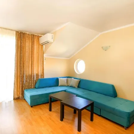 בית הארחה House With Garden