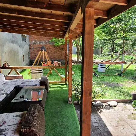 House With Garden *