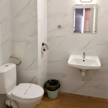 בית הארחה House With Garden פומורי