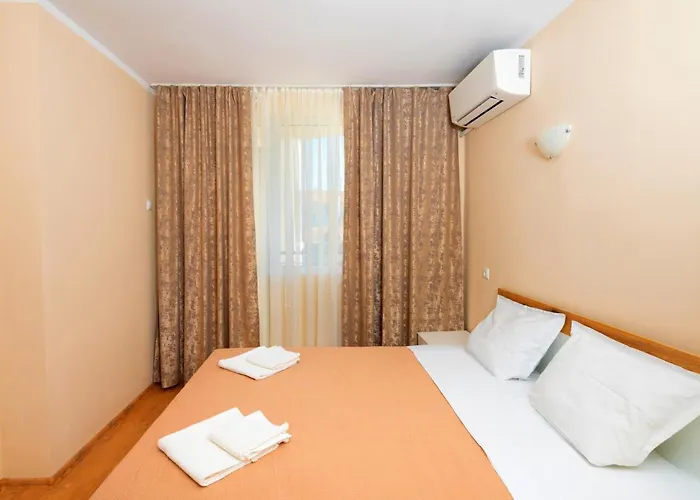 House With Garden Pomorie