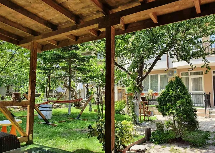 House With Garden Gasthof